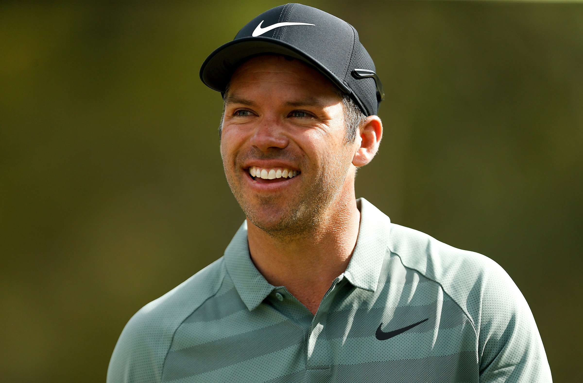 Casey bursts through, Tiger one short and Reed has a nightmare finish