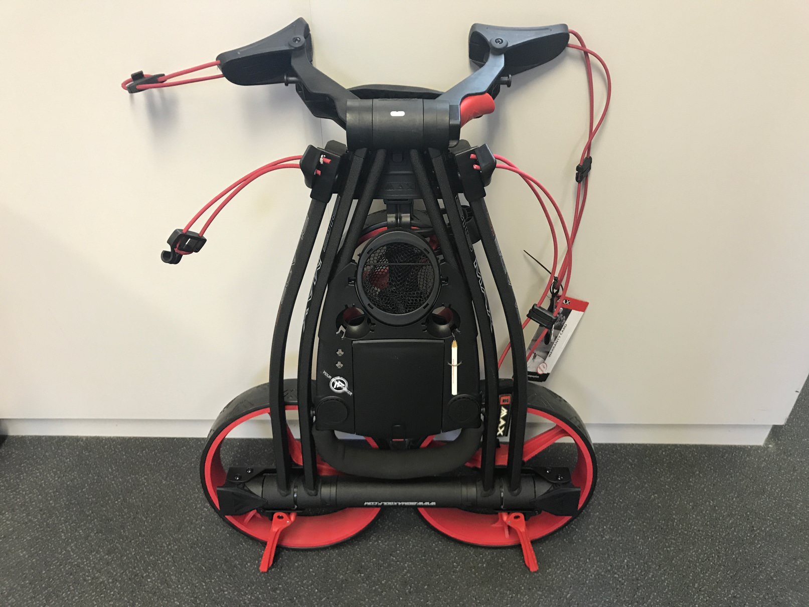 BigMaxBladeIPpushtrolley1 National Club Golfer