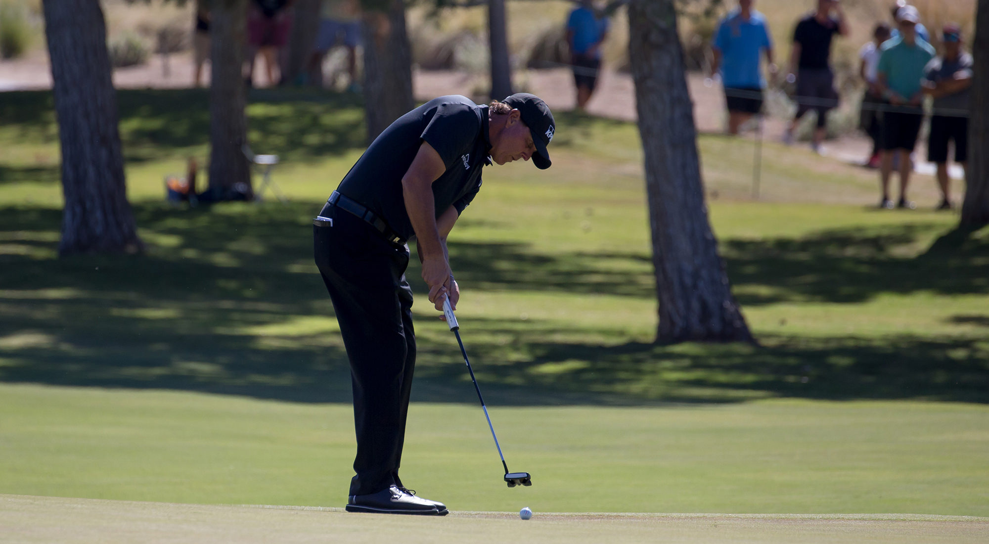 Phil Mickelson's putter revealed and we got our hands on it