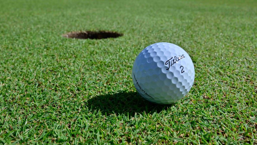 Rules of Golf explained Can I abandon my round if there is lightning