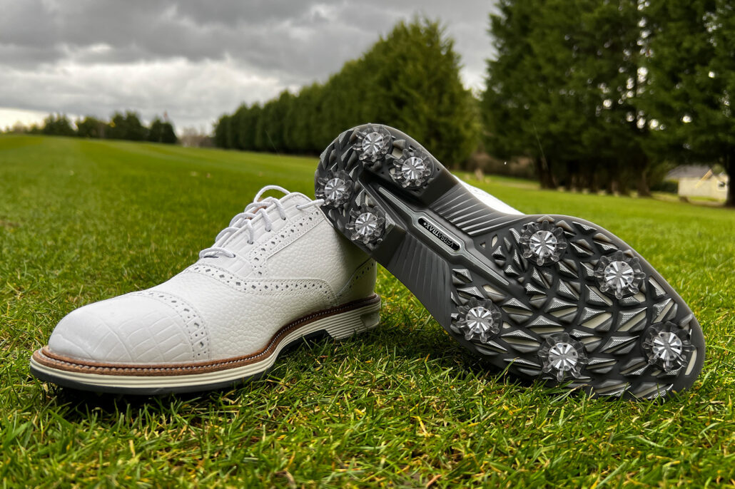 Classic golf hot sale shoes